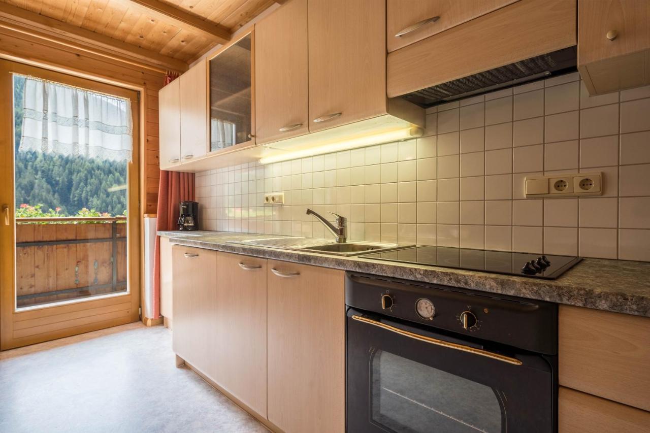 Haus Hubertus - Fewo 5 San Leonardo in Passiria Eksteriør billede