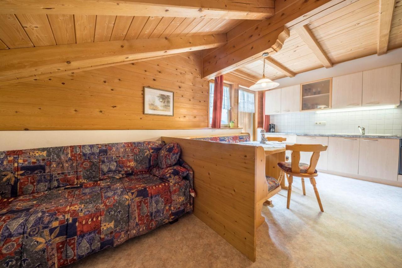 Haus Hubertus - Fewo 5 San Leonardo in Passiria Eksteriør billede